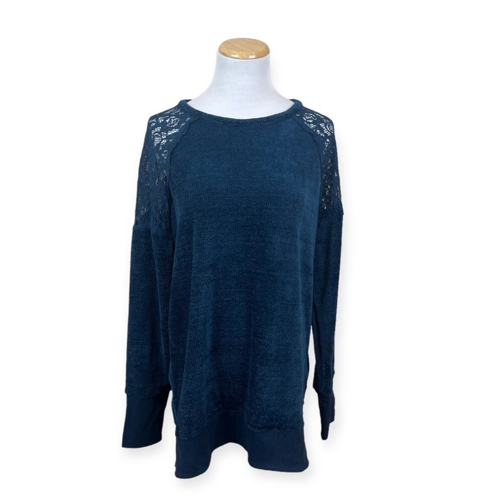 SUZANNE BETRO Blue Oversized Super Soft Lace Shoulder Pullover Sweater S/M